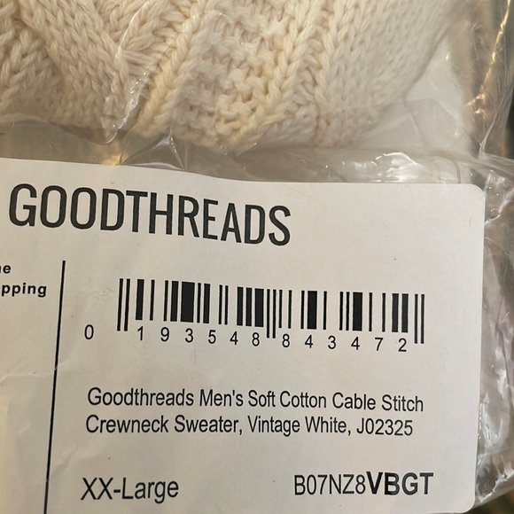 Crewneck Cable Stitch Sweater NWT - Picture 5 of 5